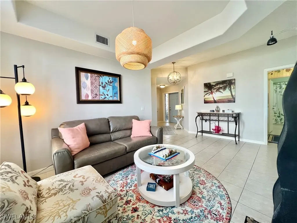 1945 Crestview Way Naples FL 34119