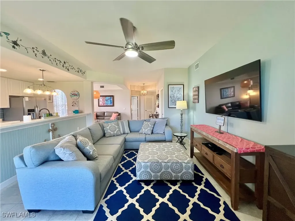 1945 Crestview Way Naples FL 34119