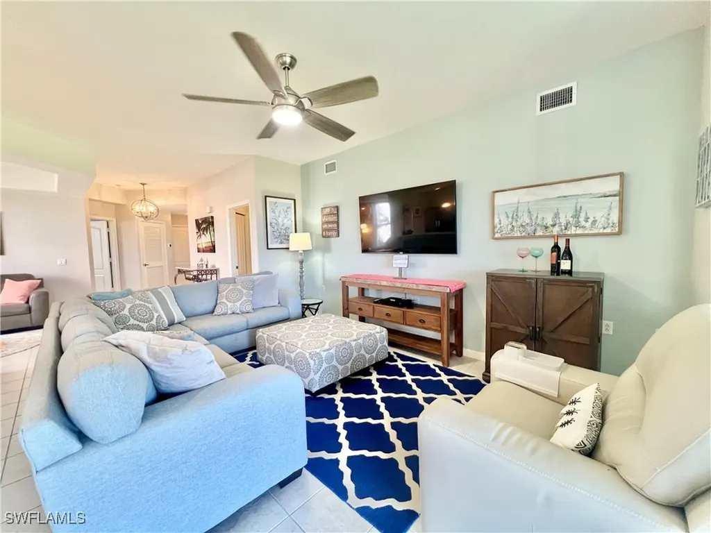 1945 Crestview Way Naples FL 34119