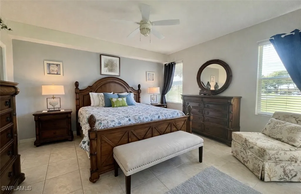 1945 Crestview Way Naples FL 34119