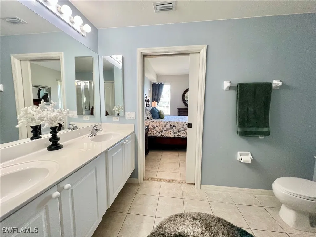 1945 Crestview Way Naples FL 34119