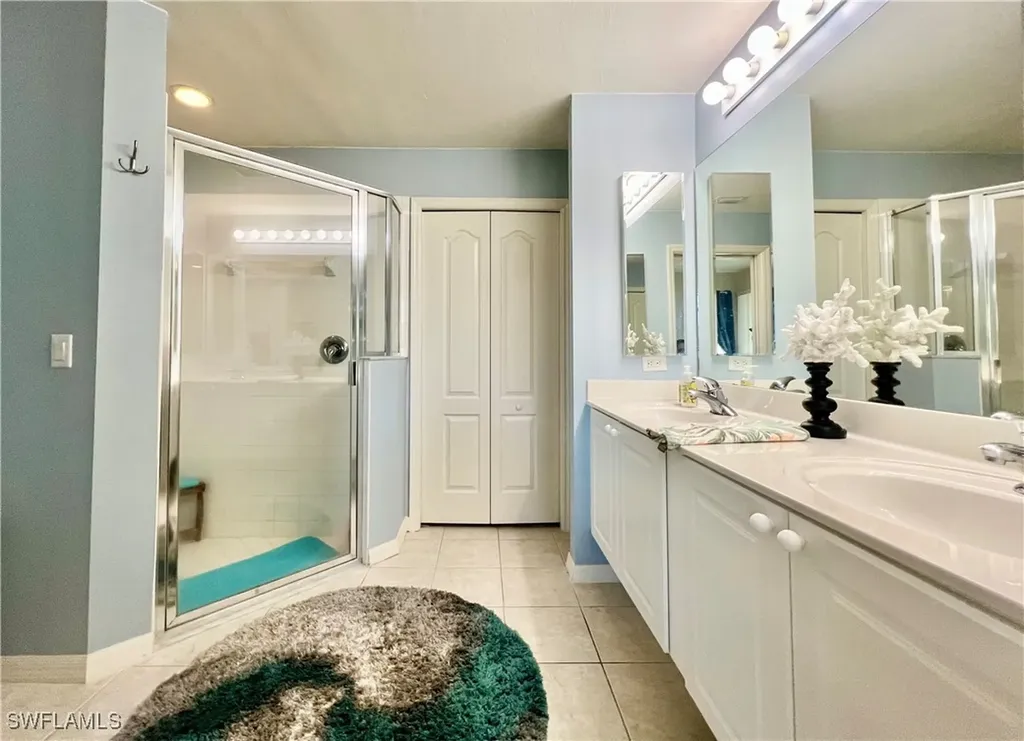 1945 Crestview Way Naples FL 34119