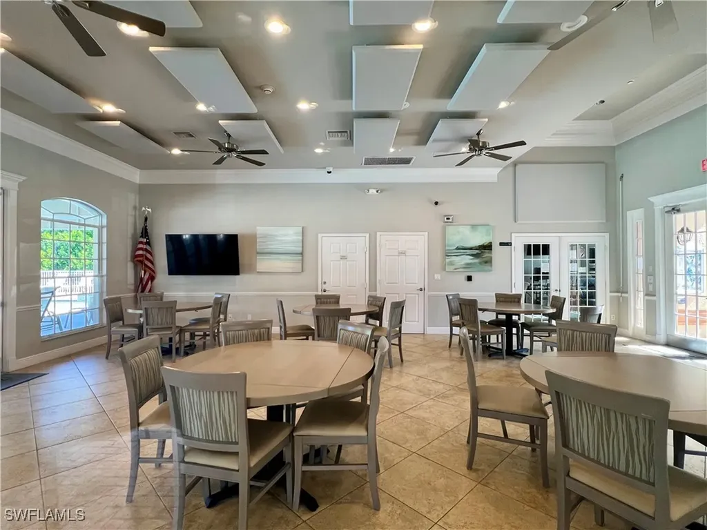 1945 Crestview Way Naples FL 34119