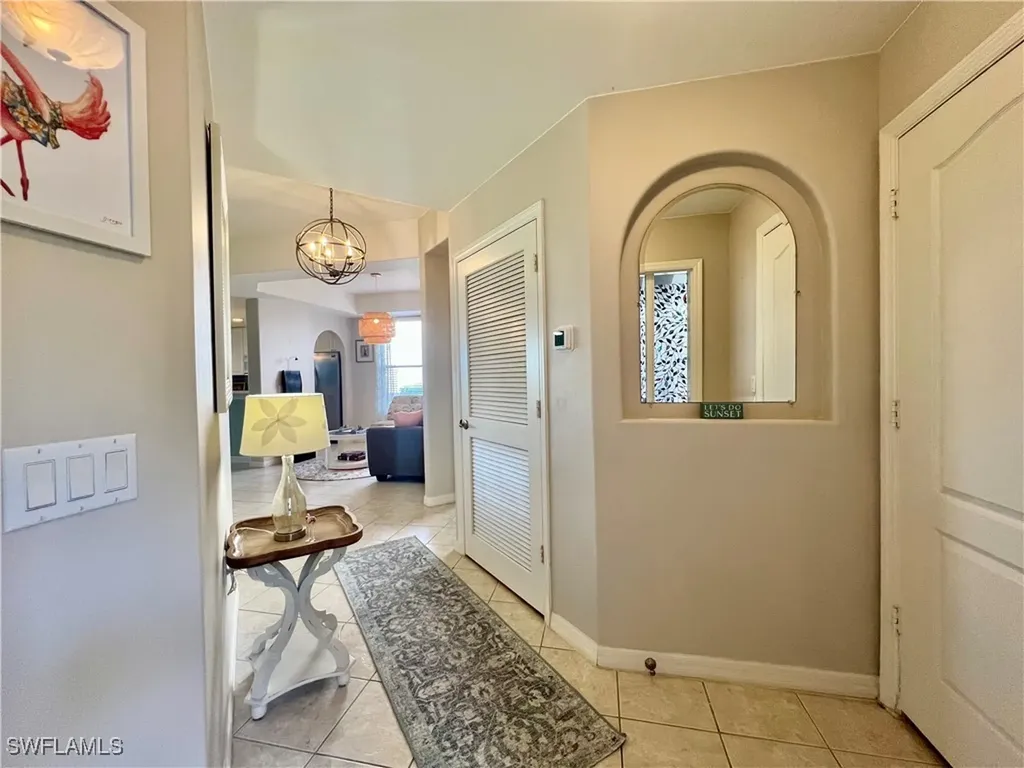 1945 Crestview Way Naples FL 34119