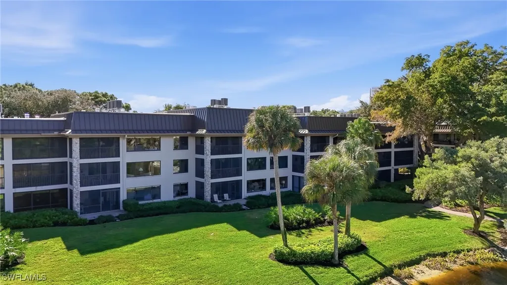 5950 Pelican Bay Boulevard Naples FL 34108