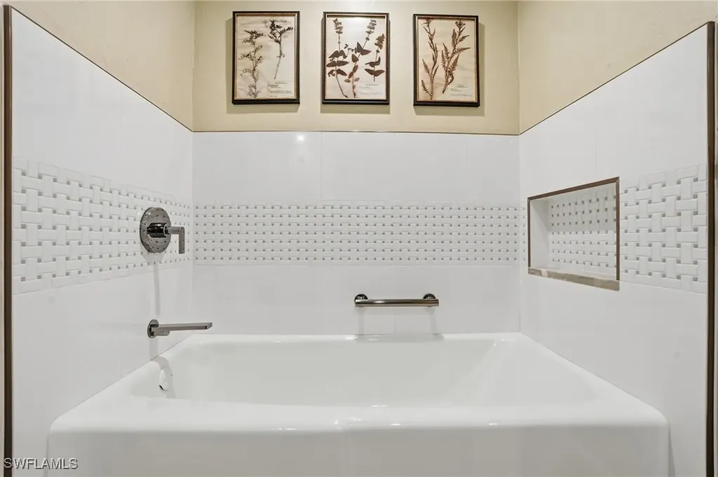 5950 Pelican Bay Boulevard Naples FL 34108