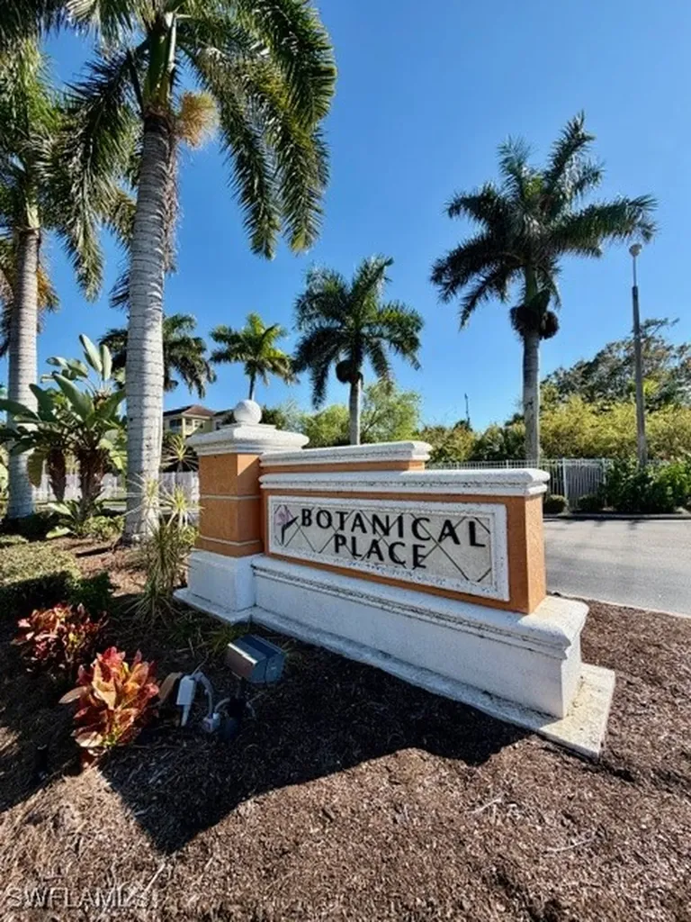 4510 Botanical Place Circle Naples FL 34112