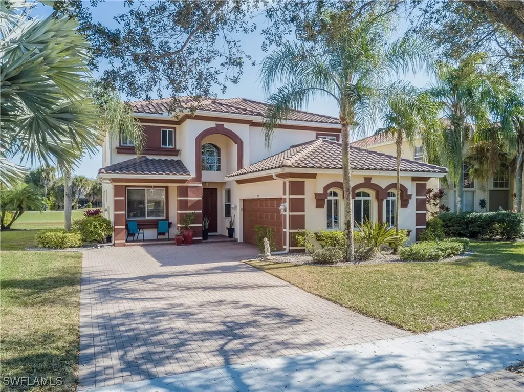 1897 Par Drive Naples FL 34120