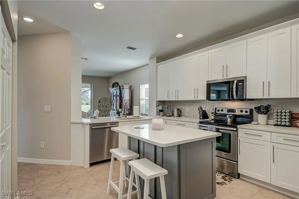 1897 Par Drive Naples FL 34120