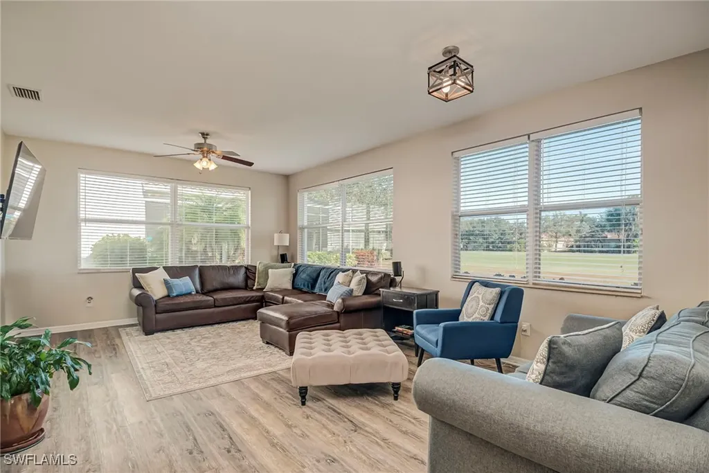1897 Par Drive Naples FL 34120