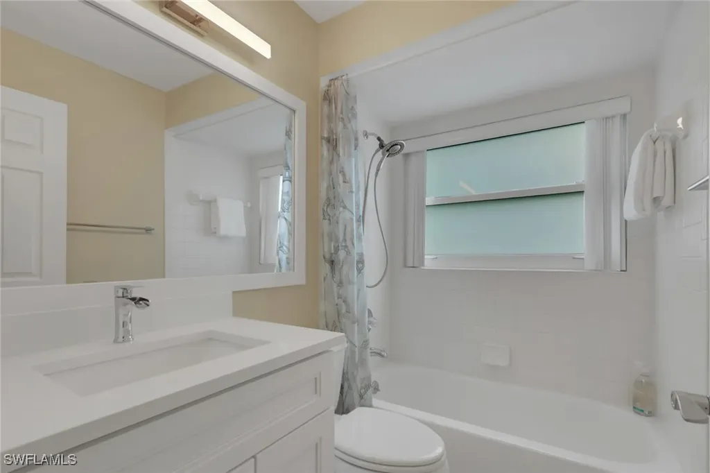 744 Belville Boulevard Naples FL 34104