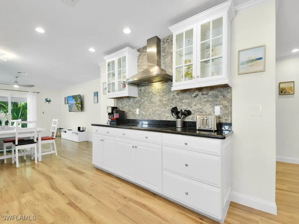 637 103rd Avenue N Naples FL 34108