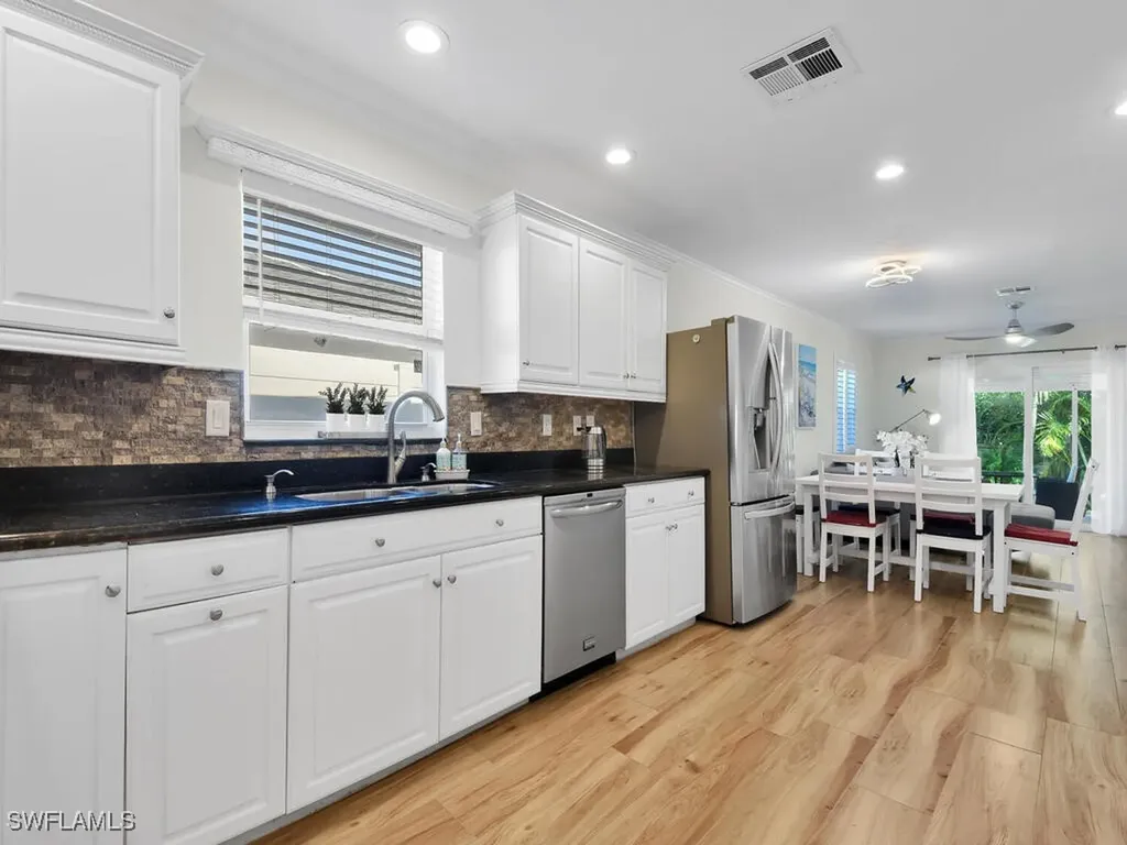 637 103rd Avenue N Naples FL 34108