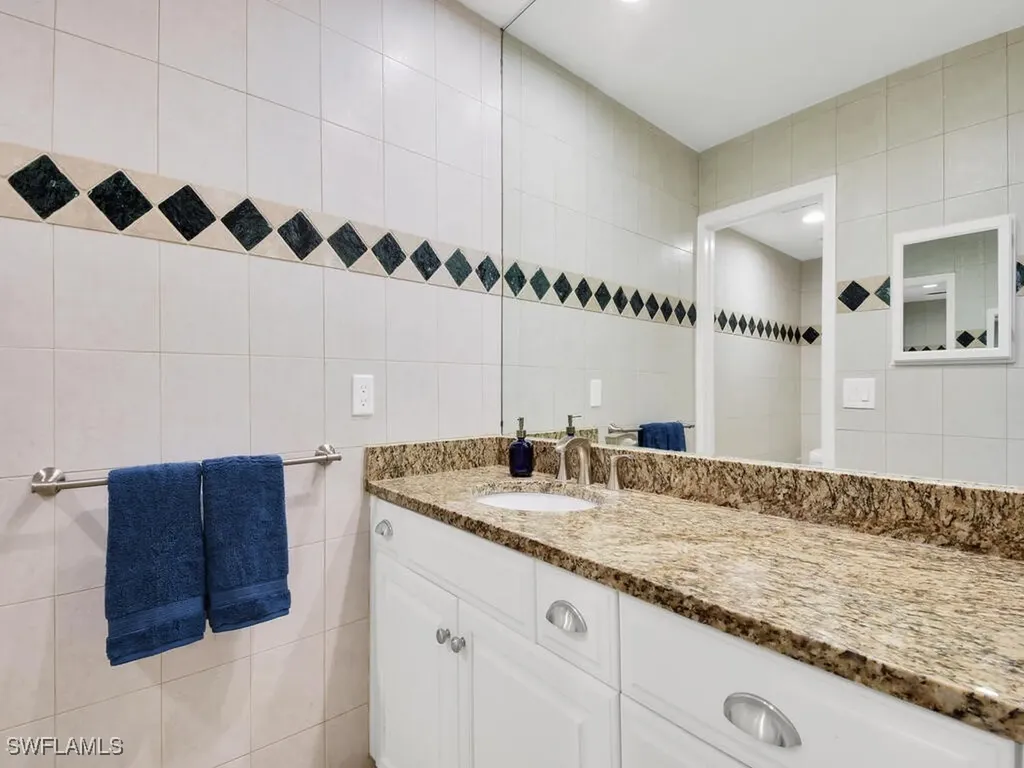 637 103rd Avenue N Naples FL 34108