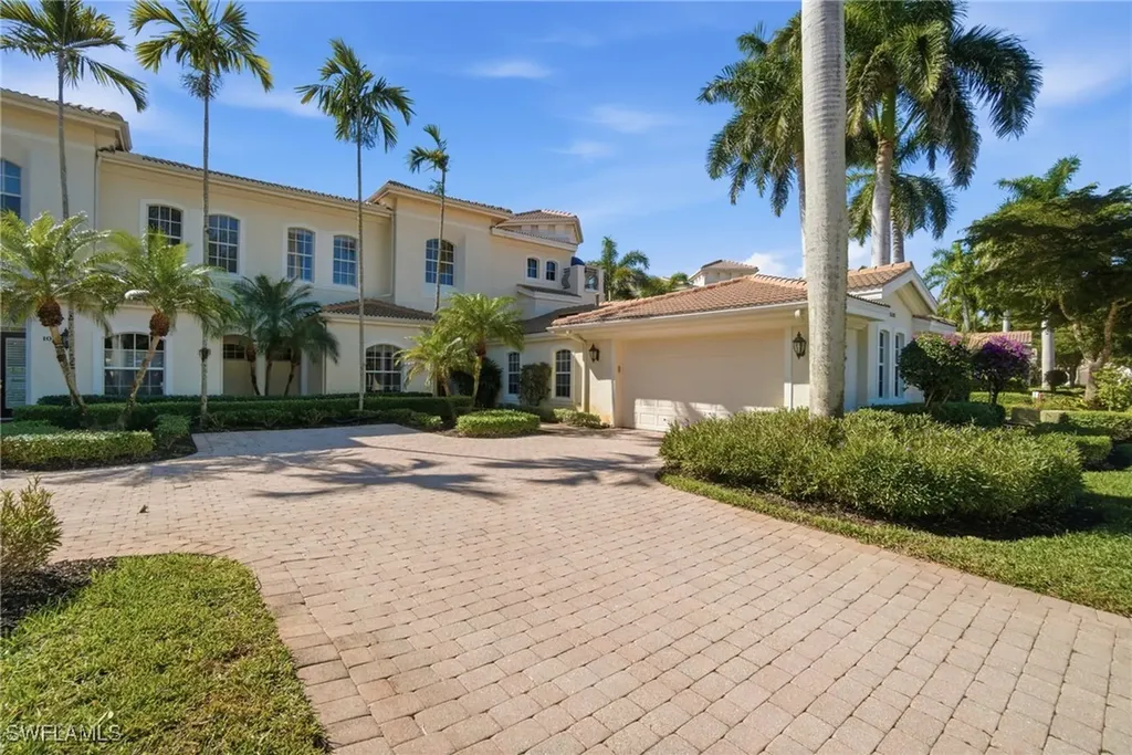 15520 Monterosso Lane Naples FL 34110
