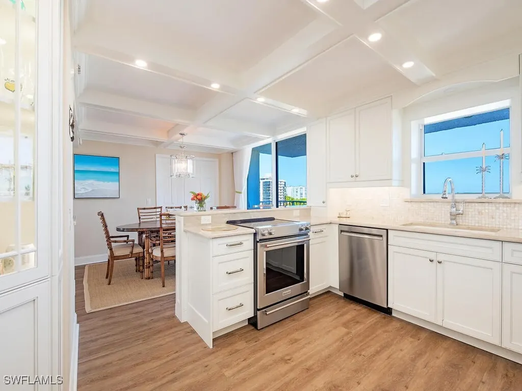 10691 Gulf Shore Drive Naples FL 34108