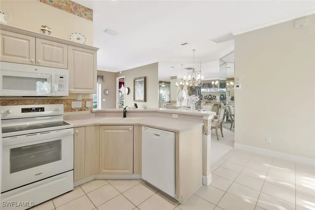 5852 Northridge Drive Naples FL 34110