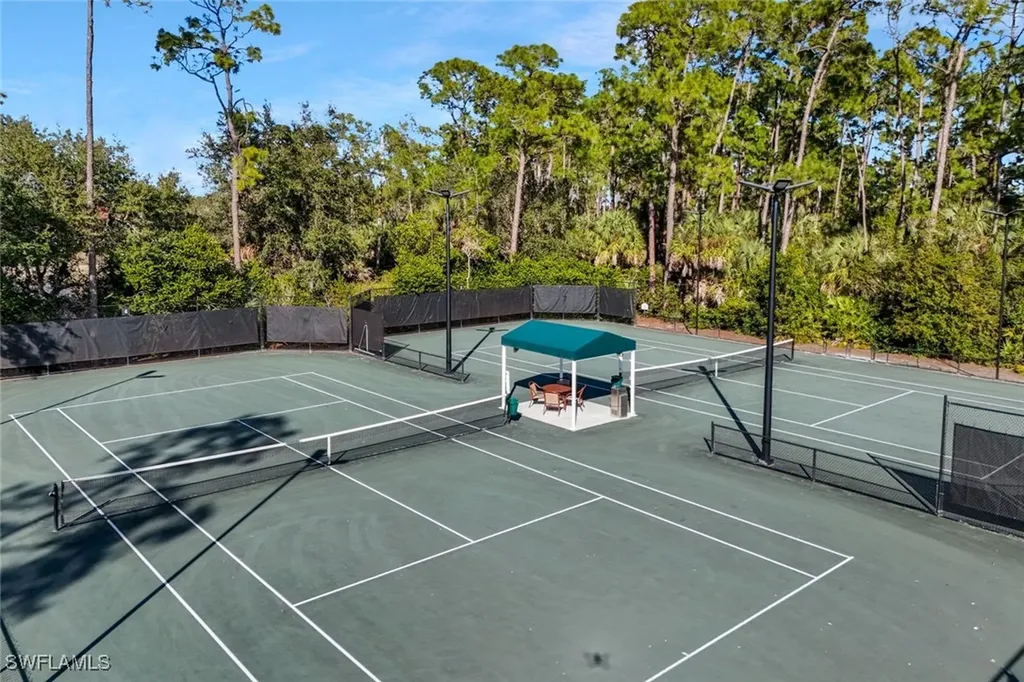 5852 Northridge Drive Naples FL 34110