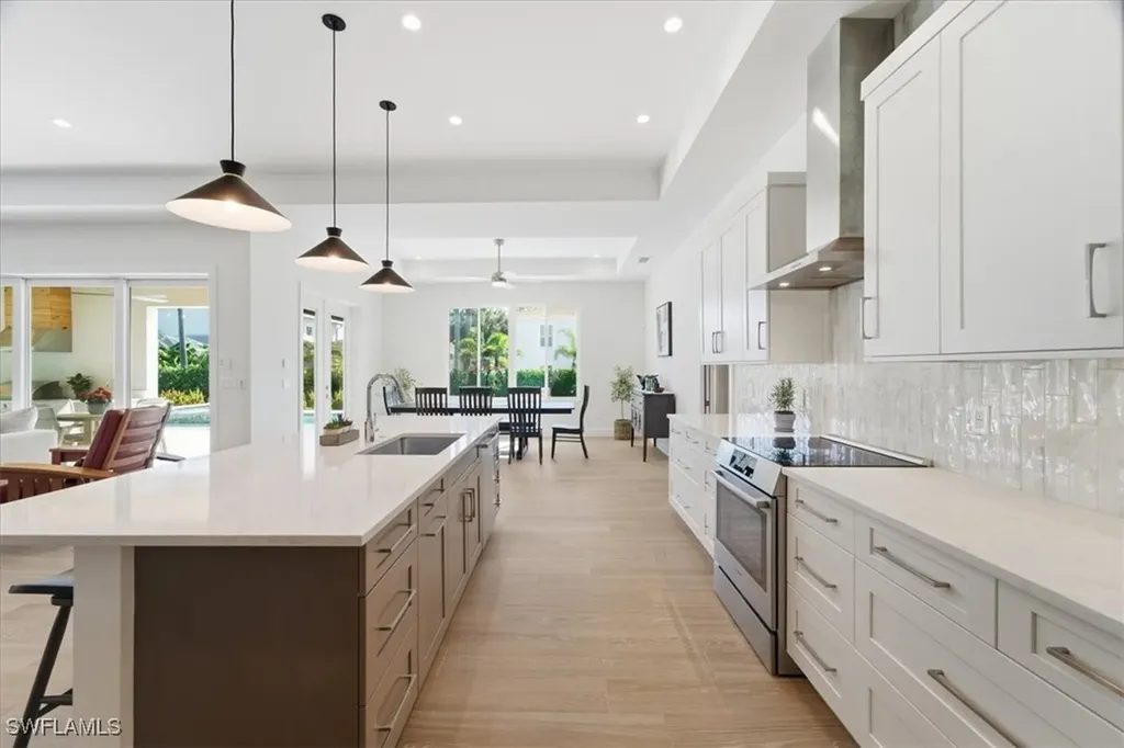 526 104th Avenue N Naples FL 34108