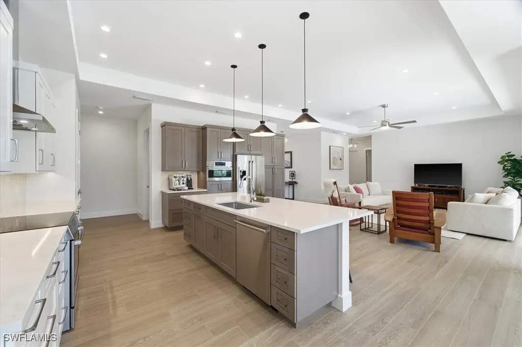 526 104th Avenue N Naples FL 34108