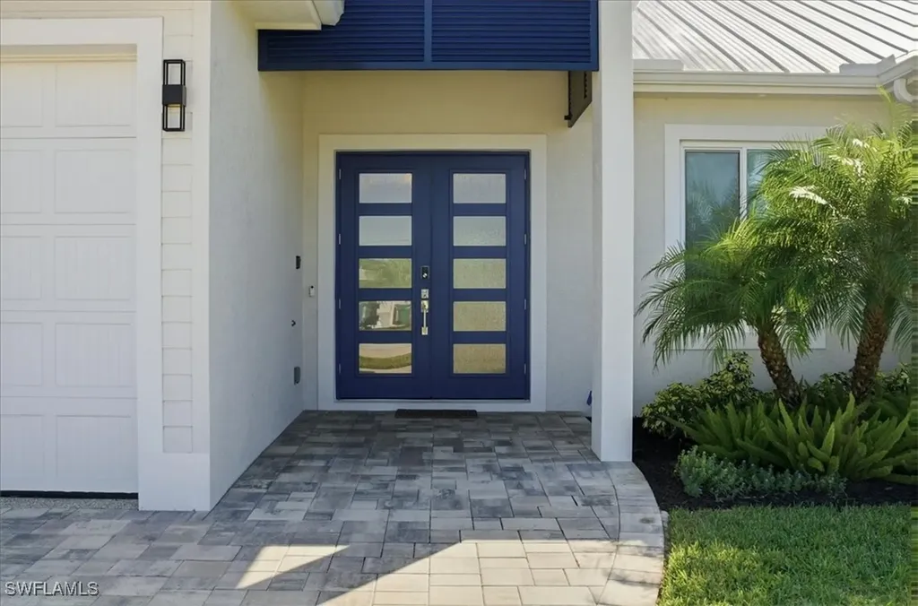 526 104th Avenue N Naples FL 34108