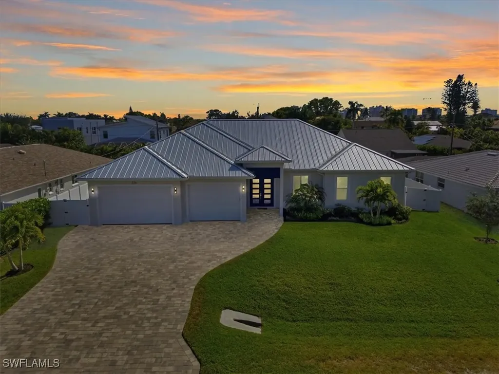 526 104th Avenue N Naples FL 34108