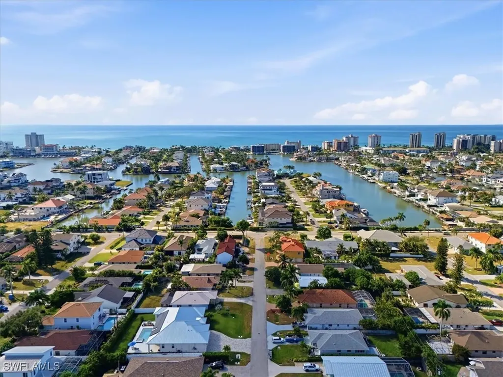 526 104th Avenue N Naples FL 34108