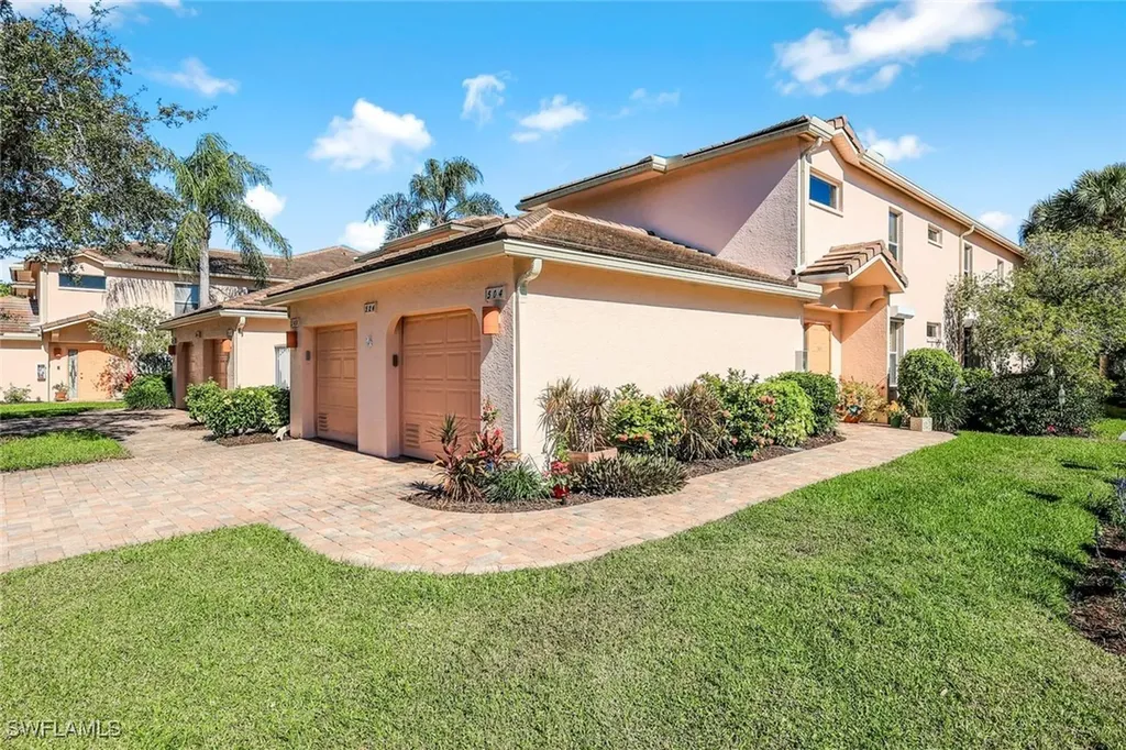 524 Lake Louise Circle Naples FL 34110