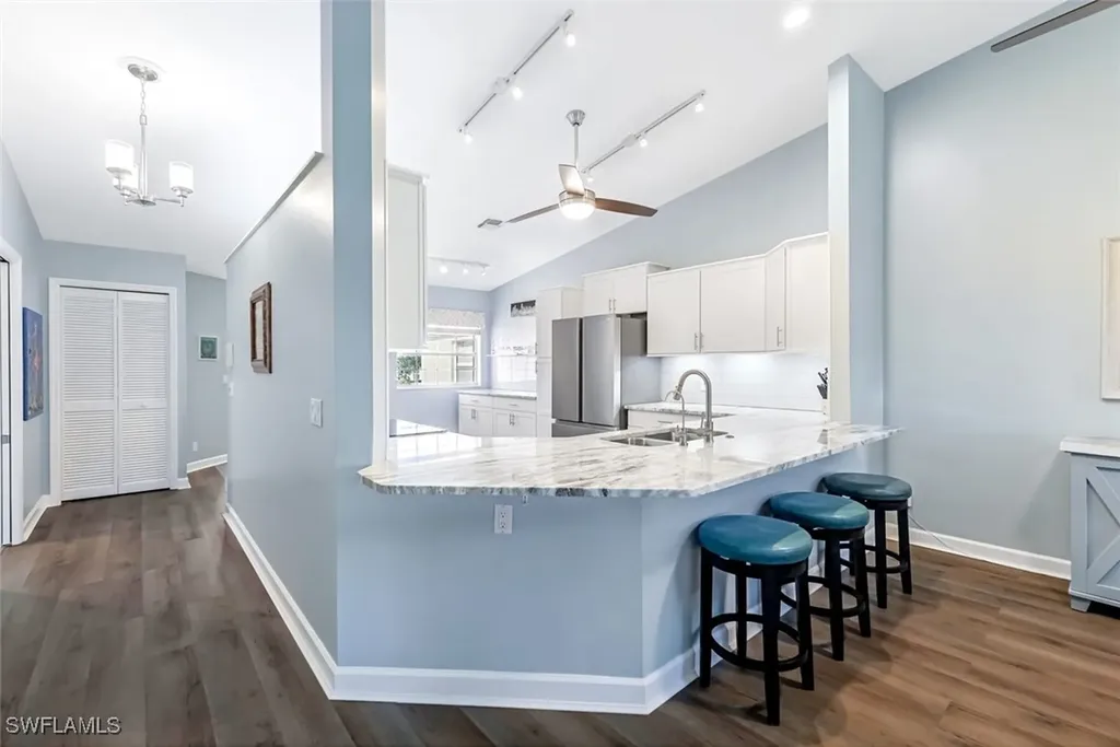 524 Lake Louise Circle Naples FL 34110