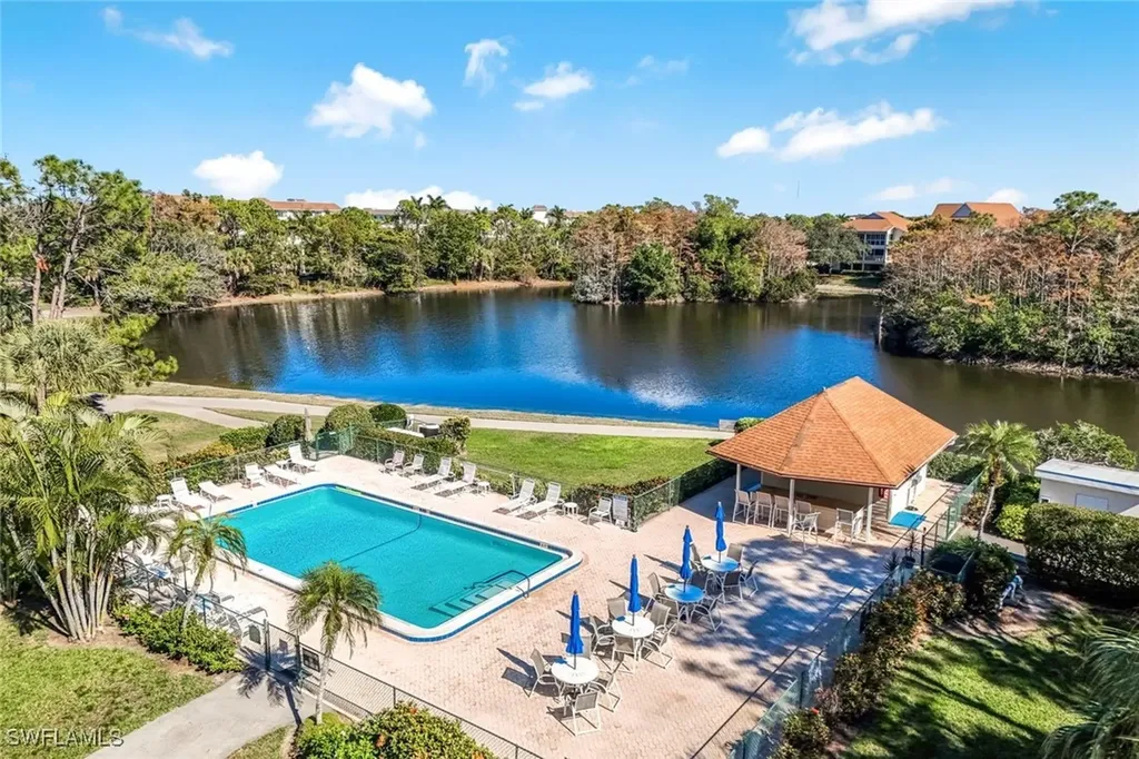 524 Lake Louise Circle Naples FL 34110