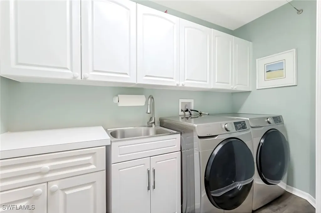 524 Lake Louise Circle Naples FL 34110