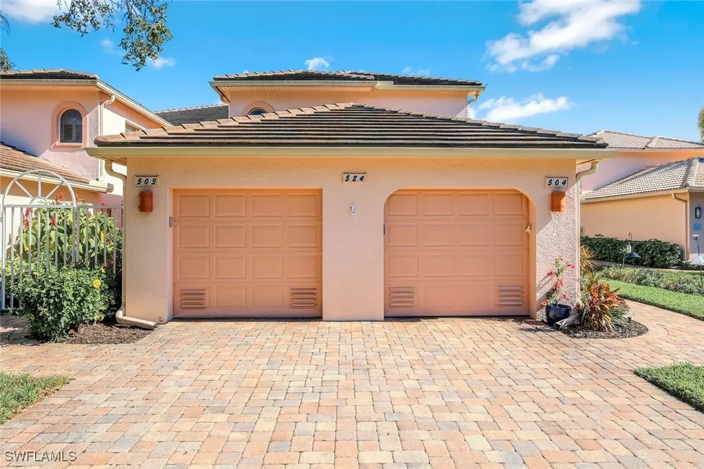 524 Lake Louise Circle Naples FL 34110