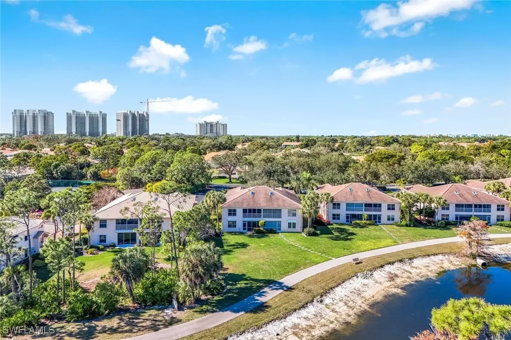 524 Lake Louise Circle Naples FL 34110