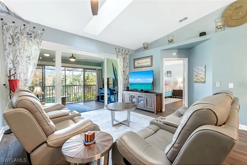 524 Lake Louise Circle Naples FL 34110