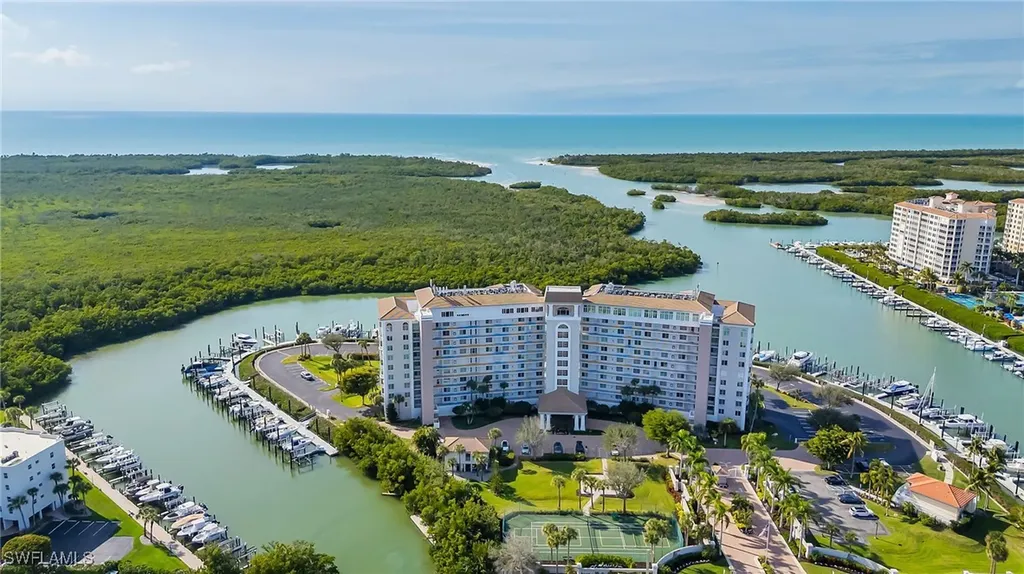 13105 Vanderbilt Drive Naples FL 34110