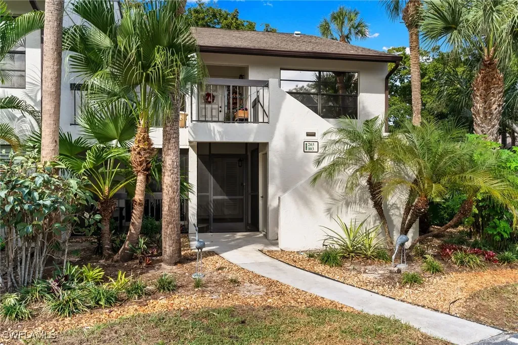 1818 Kings Lake Boulevard Naples FL 34112