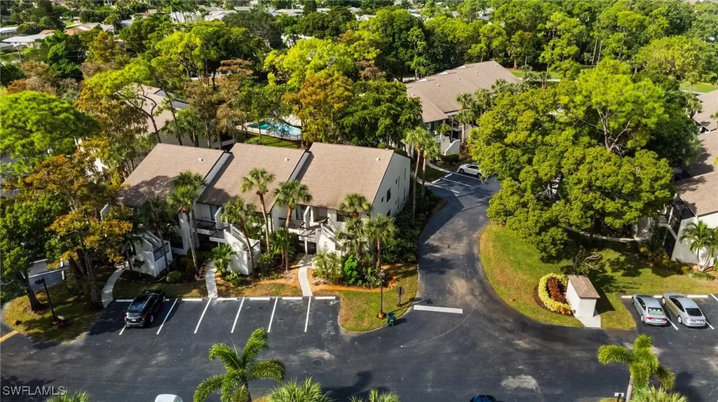 1818 Kings Lake Boulevard Naples FL 34112