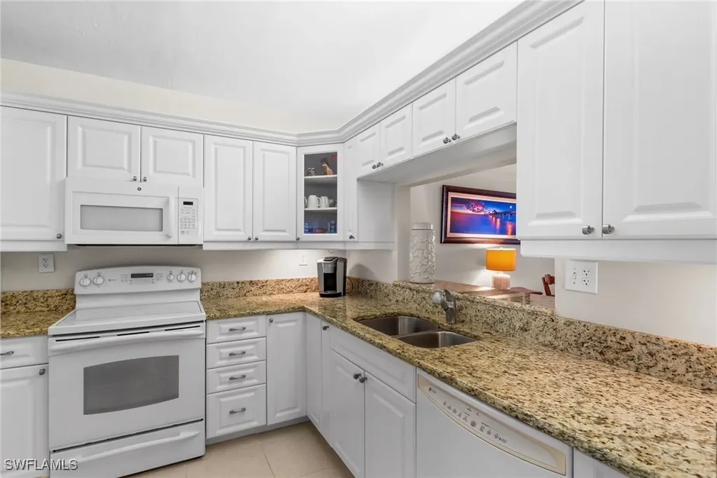 1818 Kings Lake Boulevard Naples FL 34112