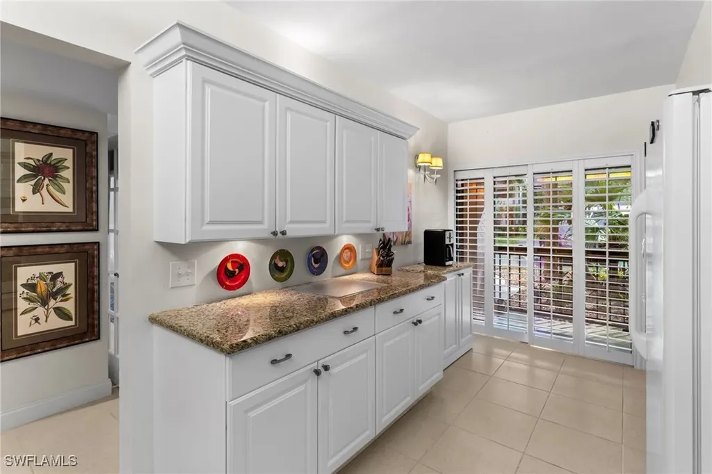 1818 Kings Lake Boulevard Naples FL 34112