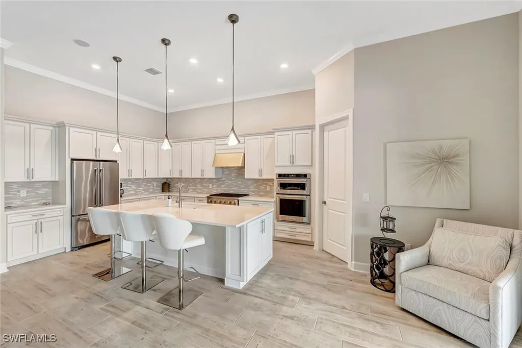 9574 Everglades Drive Naples FL 34120