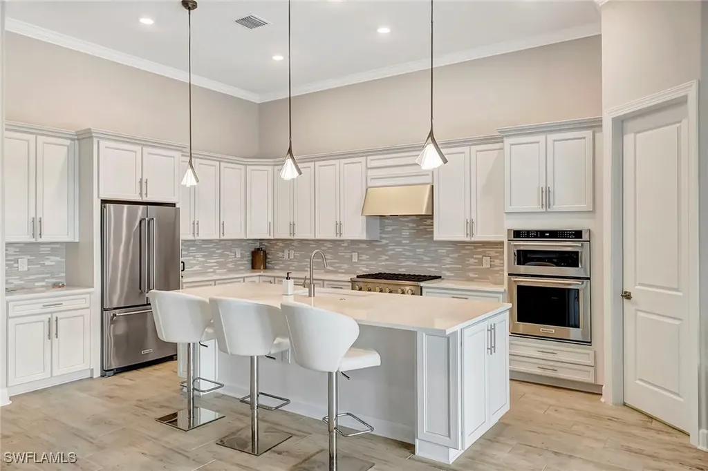 9574 Everglades Drive Naples FL 34120