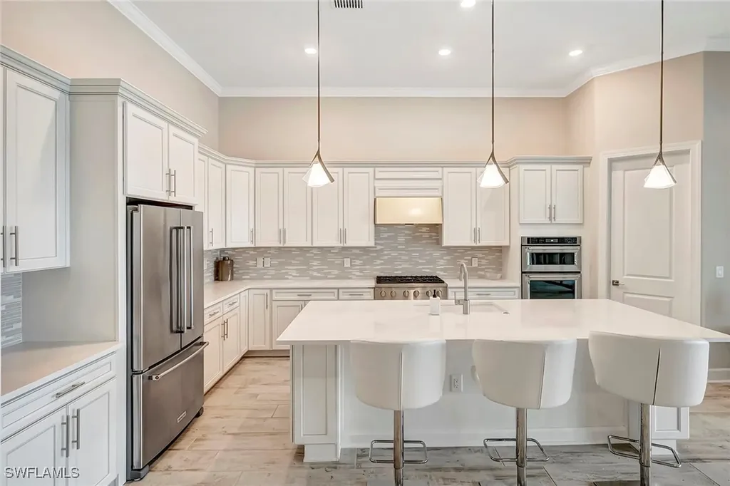 9574 Everglades Drive Naples FL 34120