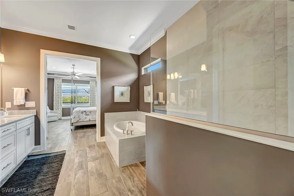 9574 Everglades Drive Naples FL 34120