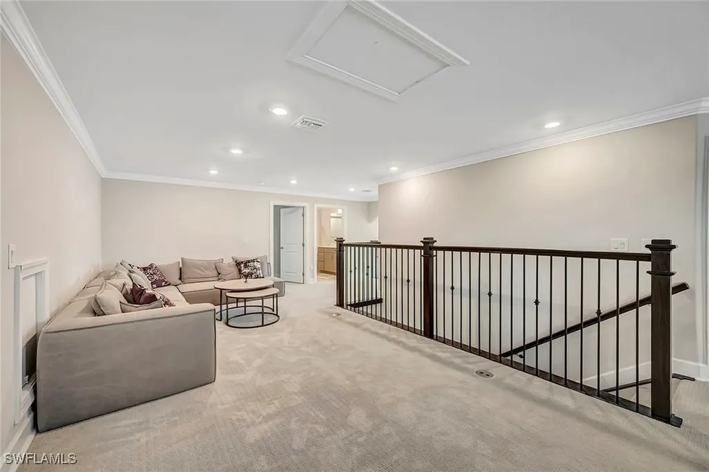9574 Everglades Drive Naples FL 34120