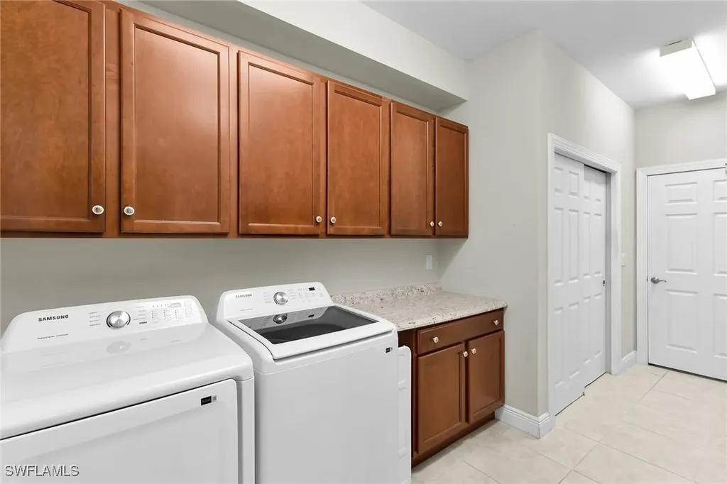 13418 Kent Street Naples FL 34109