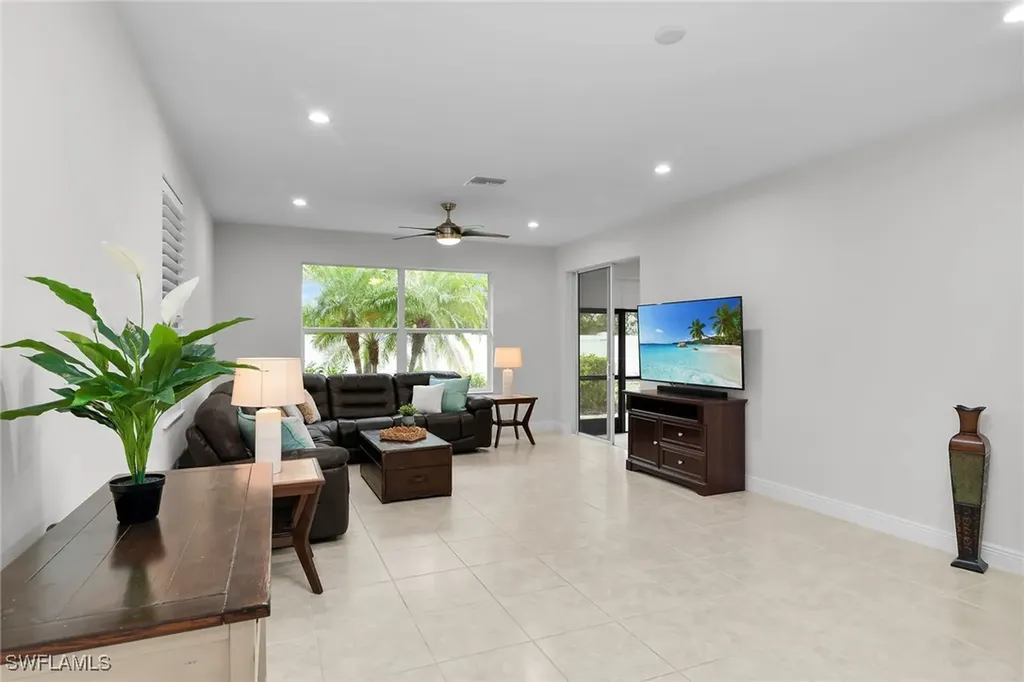 13418 Kent Street Naples FL 34109