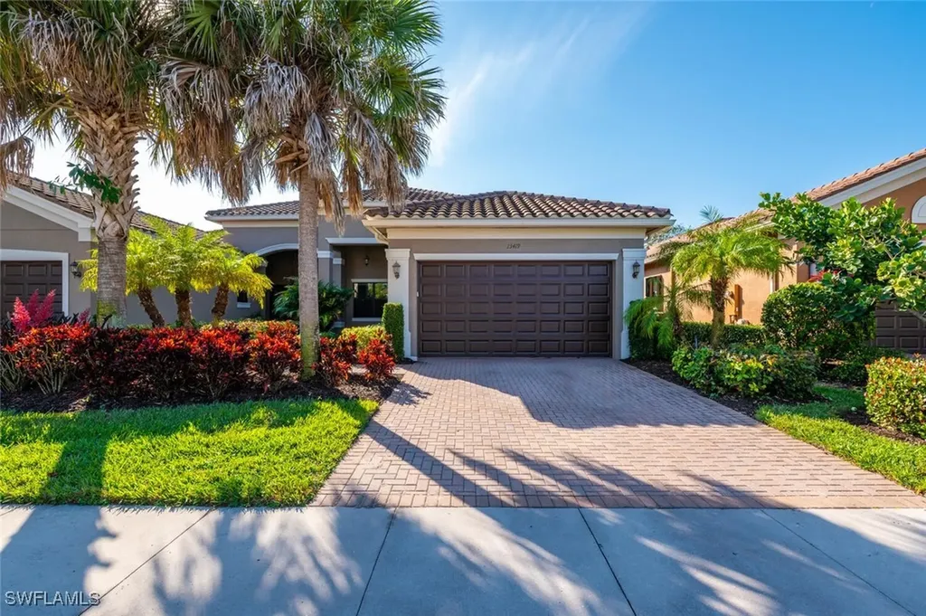 13419 Silktail Drive Naples FL 34109