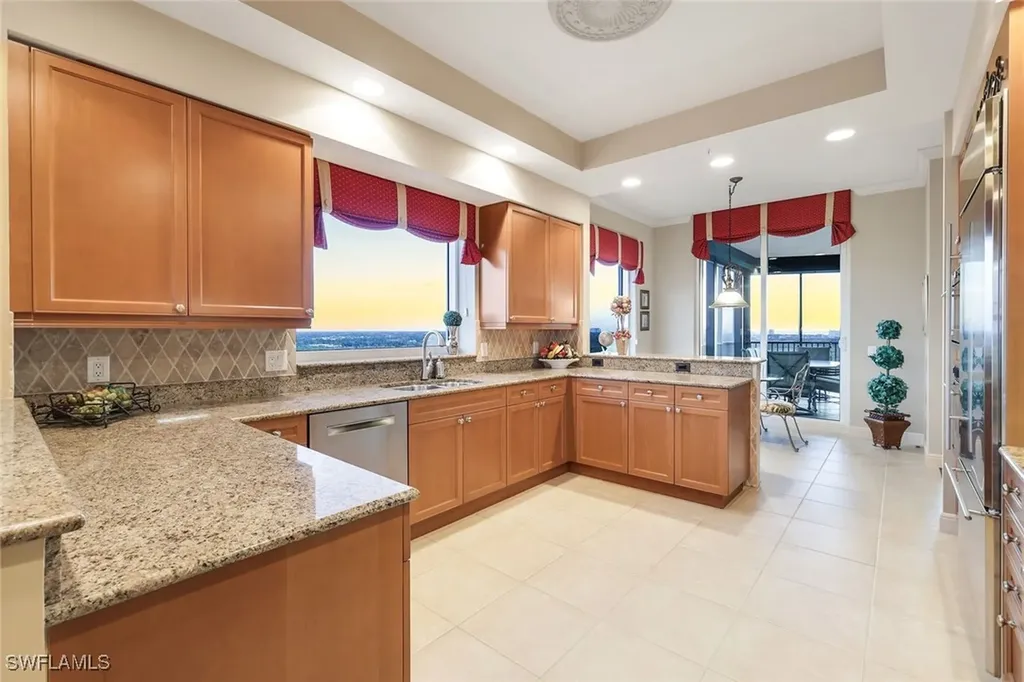 455 Cove Tower Drive Naples FL 34110