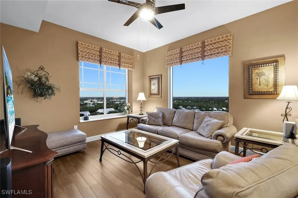 455 Cove Tower Drive Naples FL 34110