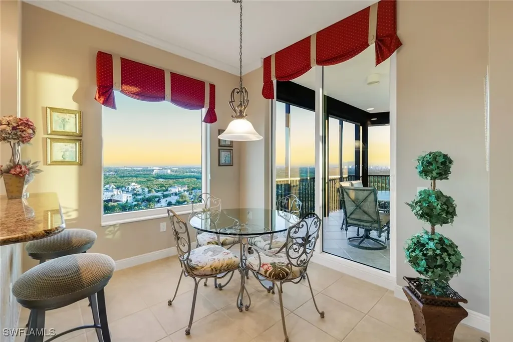 455 Cove Tower Drive Naples FL 34110